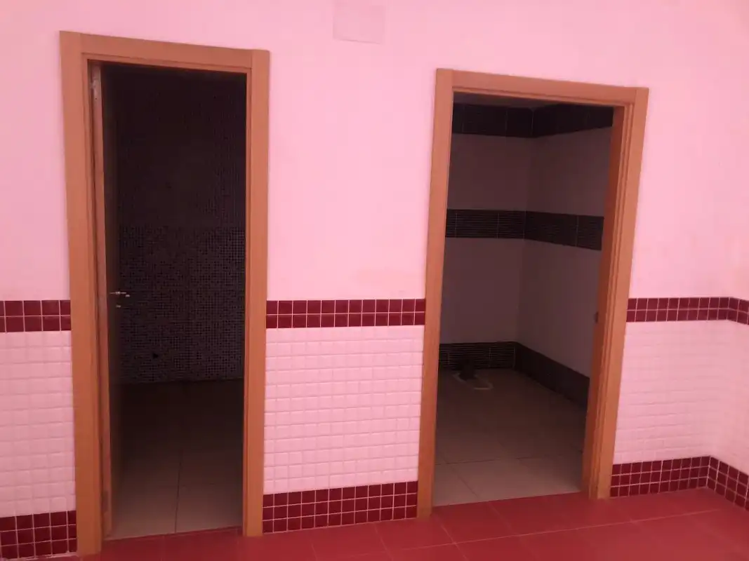 Bathroom of Commercial properties for sale in L'Alqueria de la Comtessa