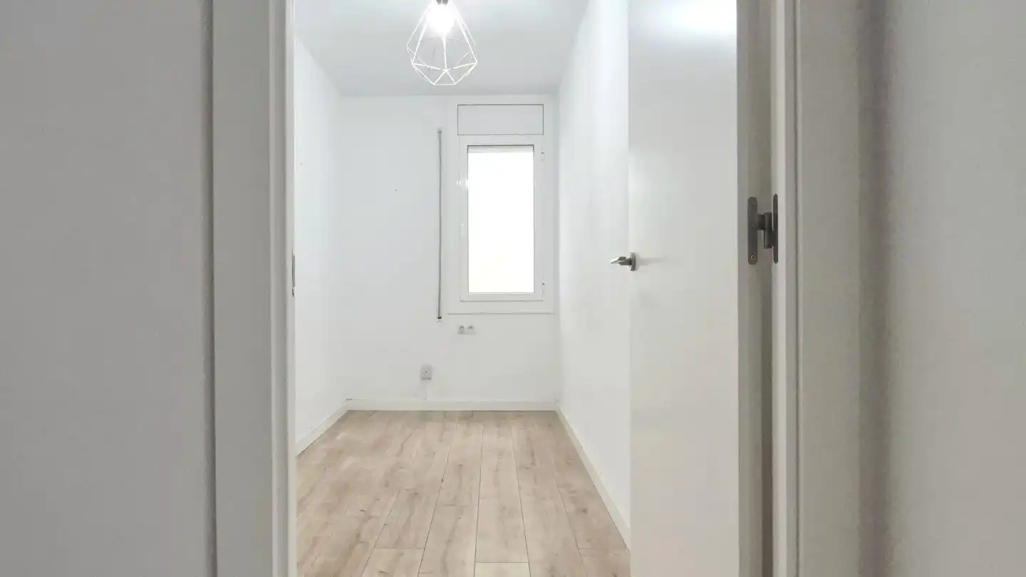 Flat for sale in Terrassa  with Parquet flooring and Alarm