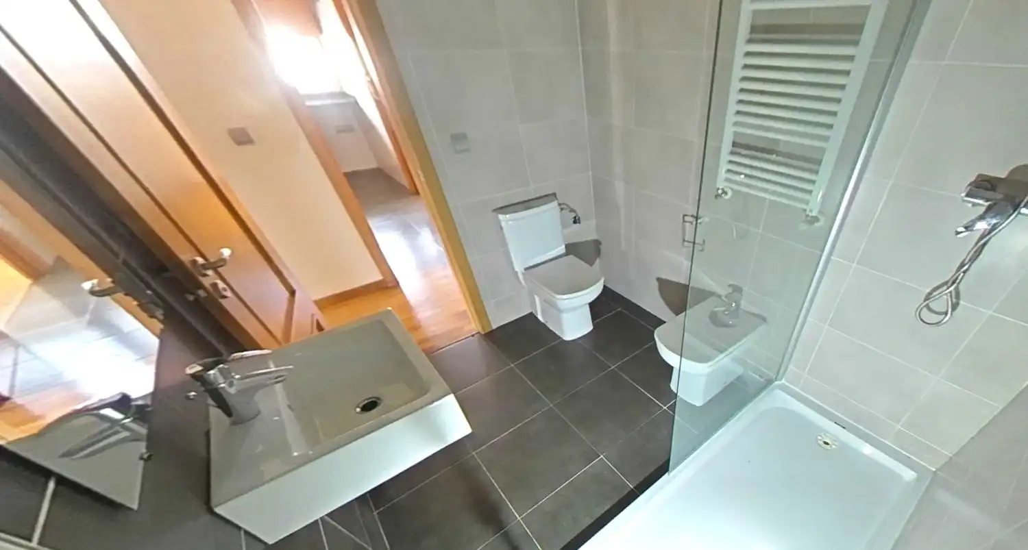 Baño de Piso en venta en Castellón de la Plana / Castelló de la Plana con Aire acondicionado, Calefacción y Parquet
