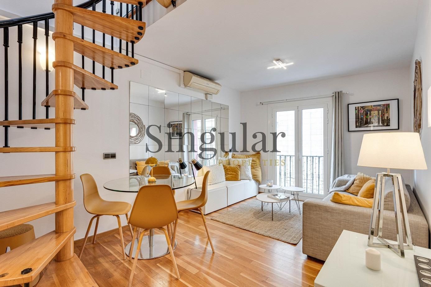 Sala d'estar de Àtic en venda en  Barcelona Capital amb Parquet i Terrassa