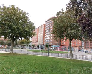 Vista exterior de Pis en venda en Burgos Capital amb Terrassa