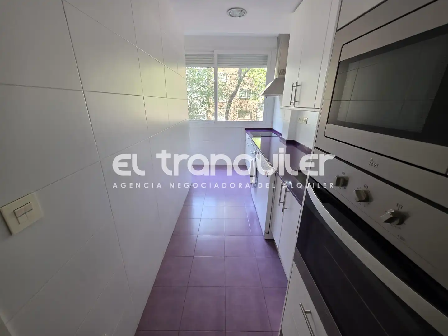 Kitchen of Flat for rent in Madrid  with Air Conditioner, Furnished and Washing machine