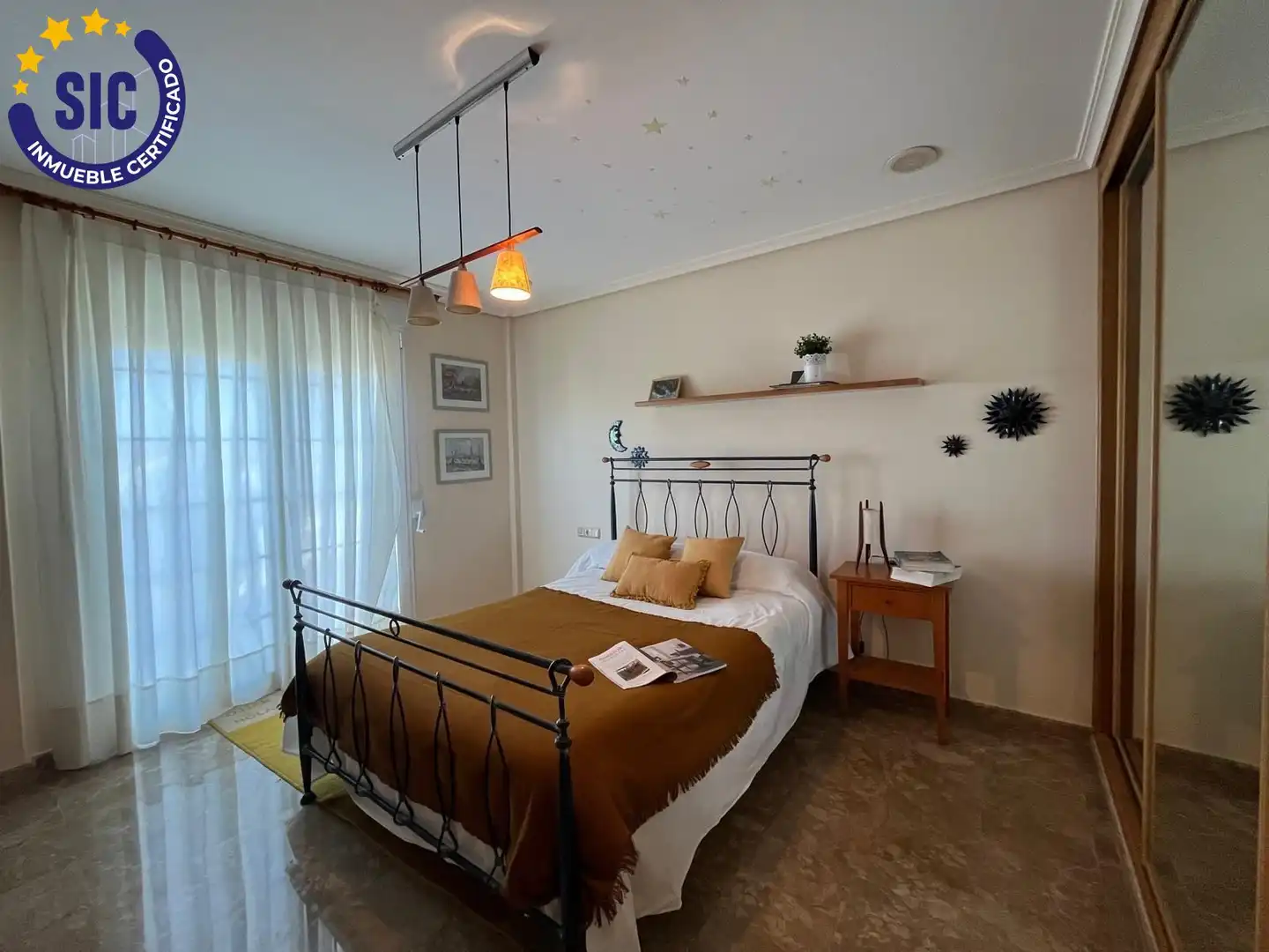 Dormitori de Casa o xalet en venda en Domeño amb Aire condicionat, Calefacció i Terrassa