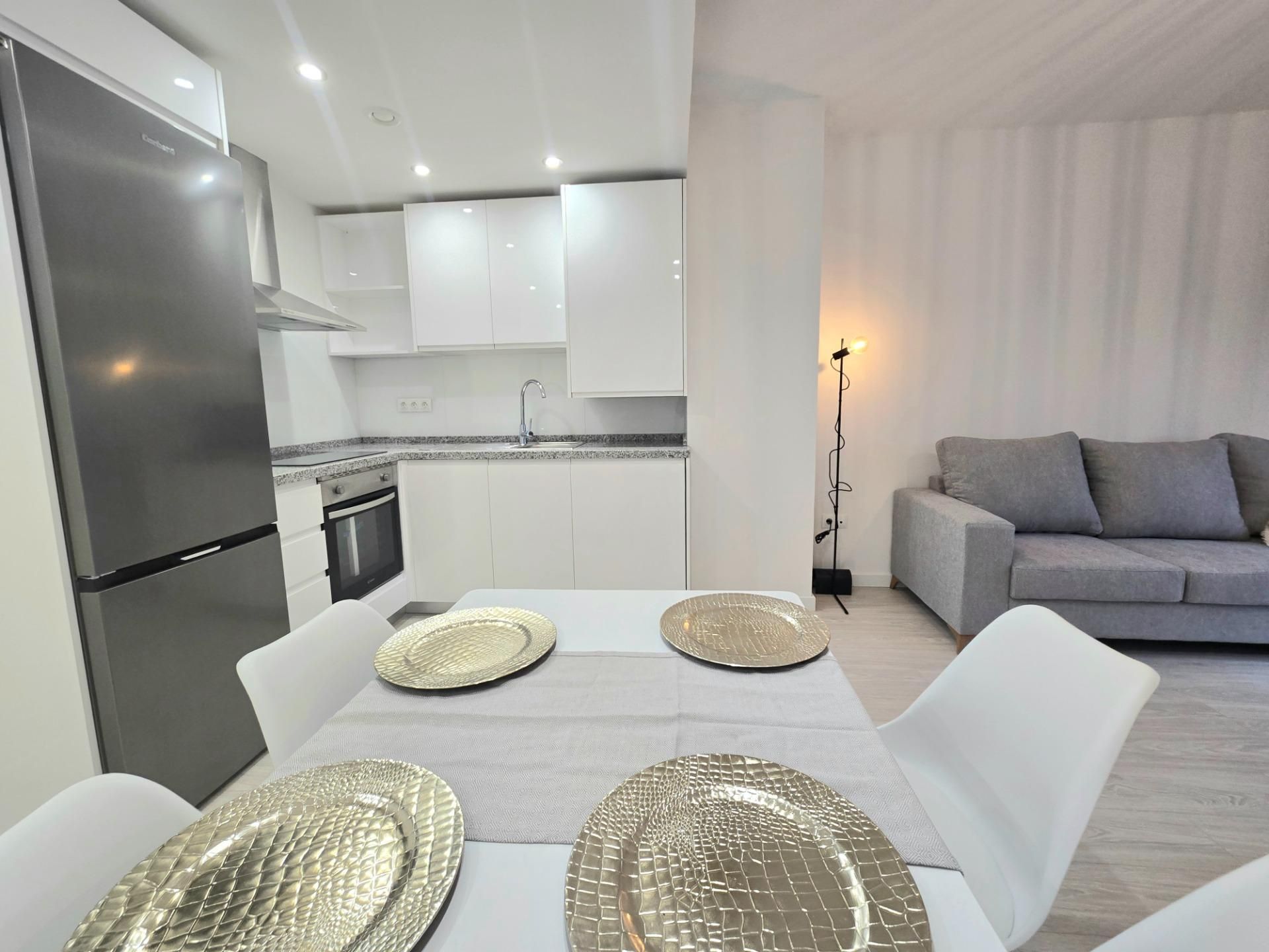 Bedroom of Flat for sale in Torremolinos  with Air Conditioner, Terrace and Storage room
