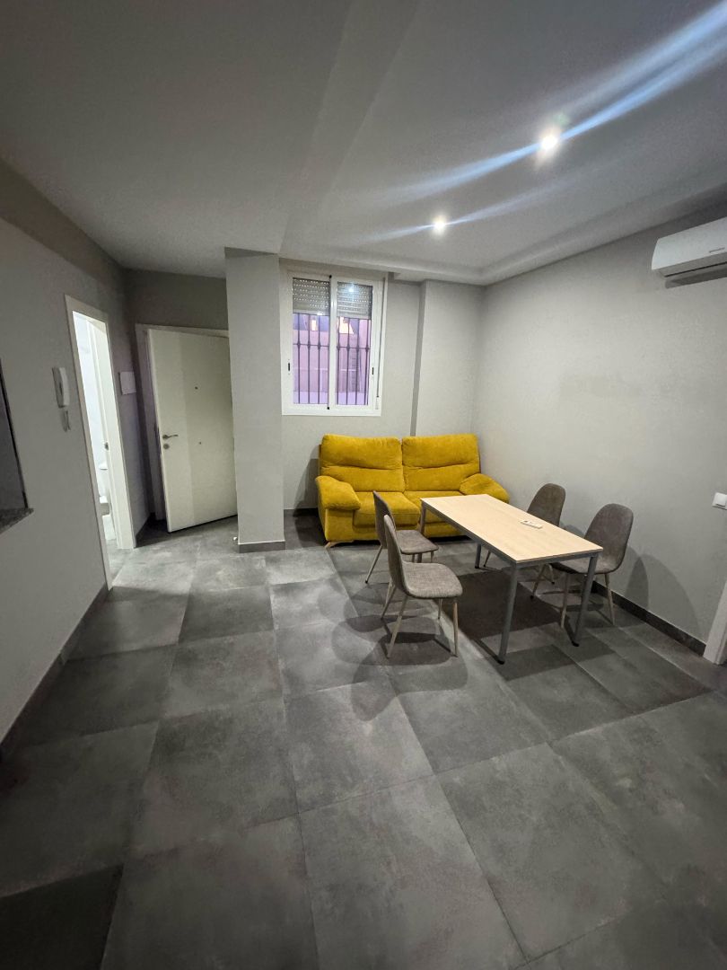 Attic to rent in Dos Hermanas  with Air Conditioner, Terrace and Furnished