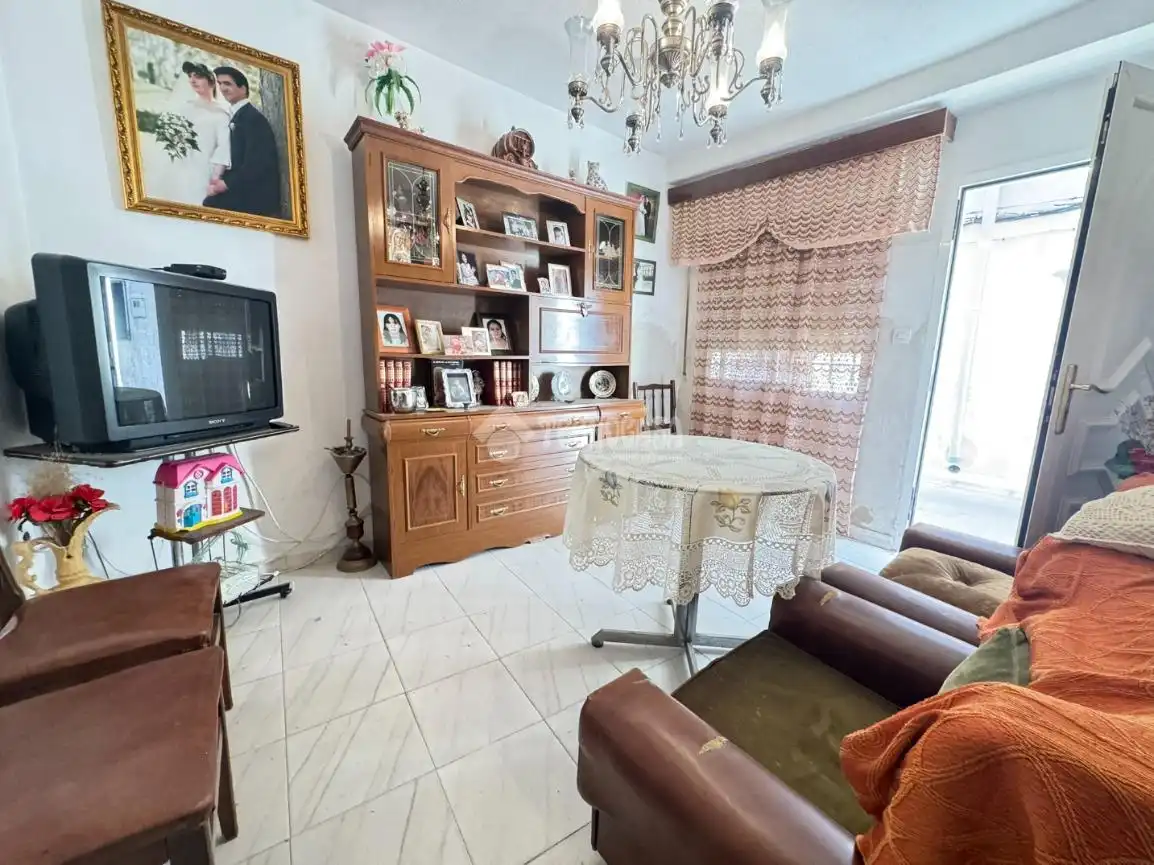 Sala d'estar de Casa adosada en venda en Yepes
