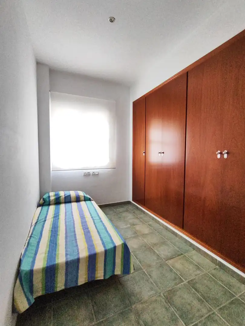 Habitación de Piso de alquiler en Huelva con Aire acondicionado, Amueblado y Balcón
