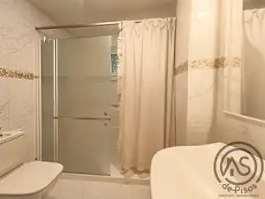 Bany de Casa o xalet en venda en La Puebla de Híjar amb Aire condicionat, Calefacció i Jardí privat