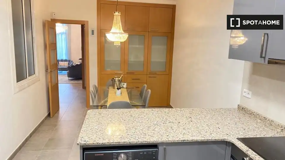 Piso con terraza en alquiler en Eixample, imagen 6