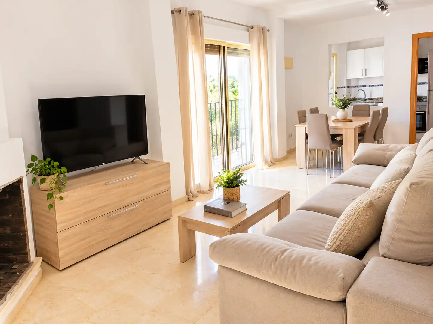 Sala d'estar de Casa o xalet en venda en Pueblo Español - Coveta Fumá