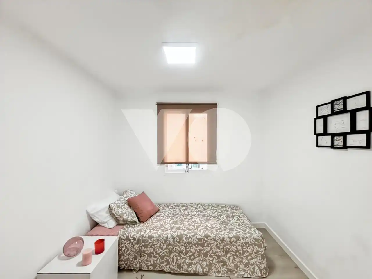 Habitación de Piso en venta en Madrid con Balcón