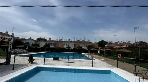 Photo 3 of Single-family semi-detached for sale in Calle Hermenegildo Casas Jiménez, Colores - Entreparques, Sevilla Capital