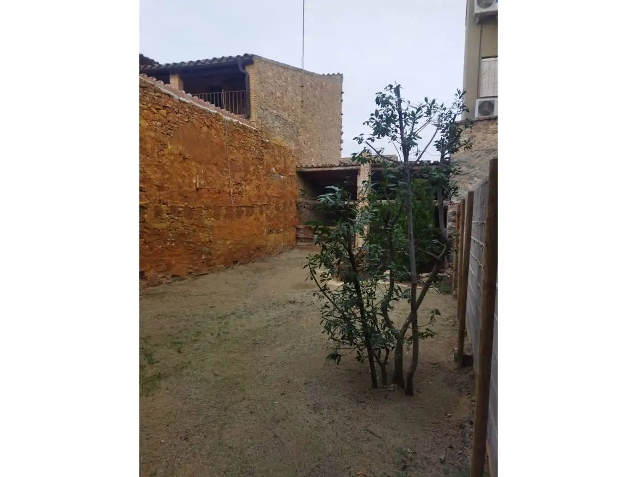 Local de lloguer en Sant Martí de Tous