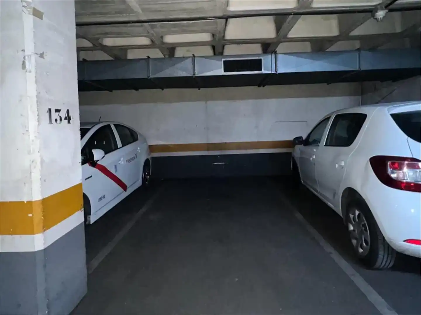 Parking of Garage for rent in Centro