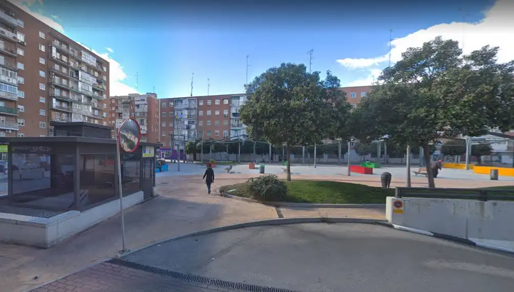 Vista exterior de Pis per a compartir en Alcorcón amb Calefacció, Parquet i Terrassa