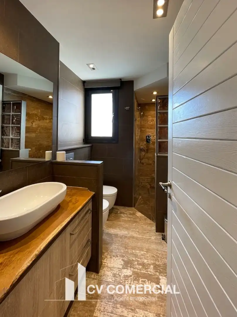 Bathroom of Flat for sale in Barcelona  with Air Conditioner, Heating and Parquet flooring