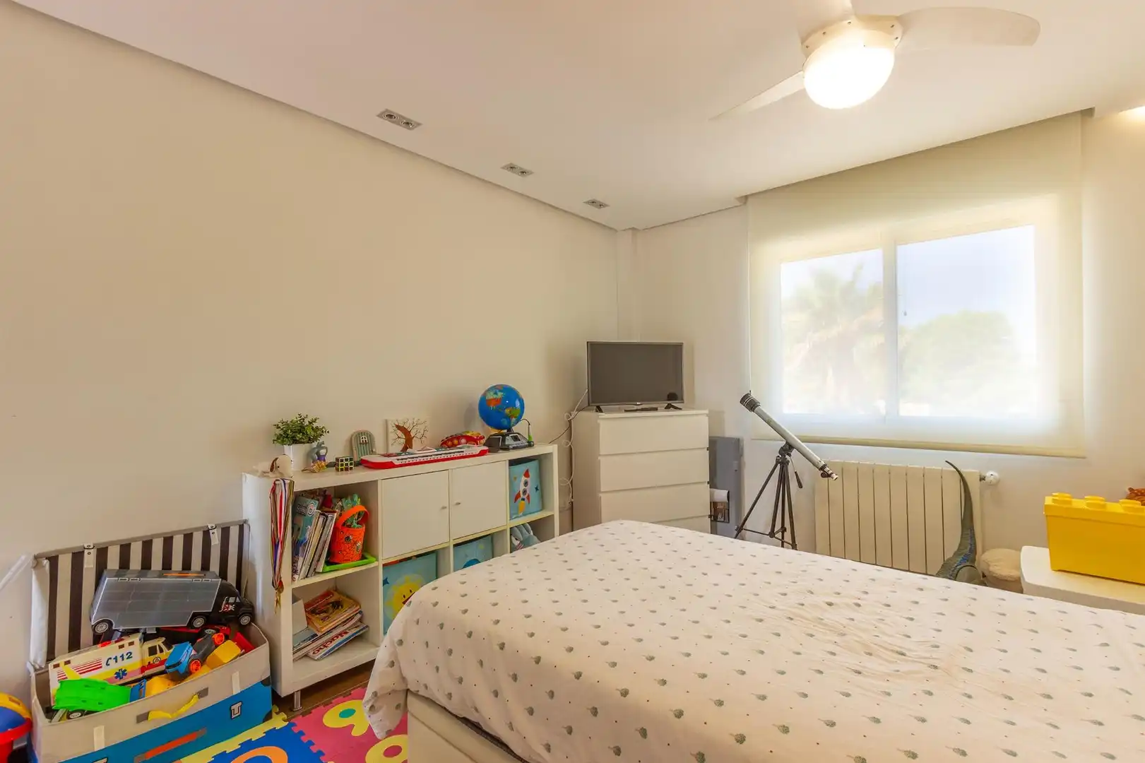 Dormitori de Casa o xalet en venda en Alicante / Alacant amb Calefacció, Jardí privat i Terrassa
