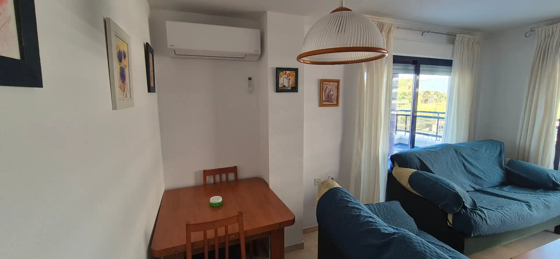 Menjador de Apartament de lloguer en Gandia amb Aire condicionat, Calefacció i Jardí privat