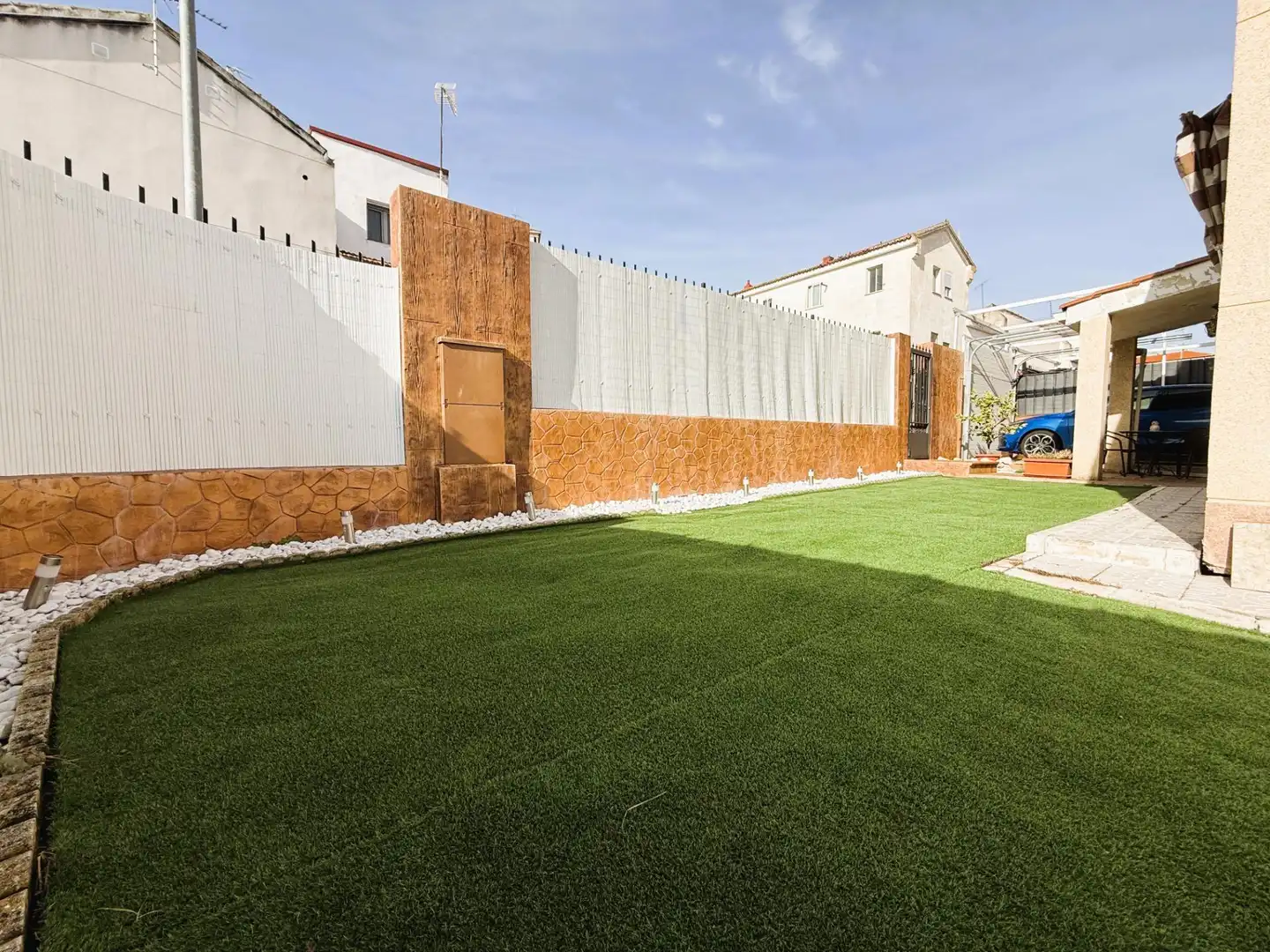 Terraza de Casa adosada en venta en Loeches con Calefacción, Jardín privado y Terraza