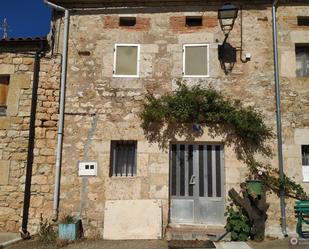 Vista exterior de Finca rústica en venda en Piérnigas amb Jardí privat i TV