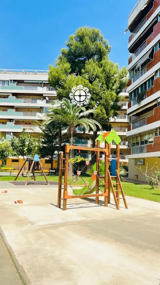 Vista exterior de Piso en venta en Salou con Aire acondicionado, Calefacción y Terraza