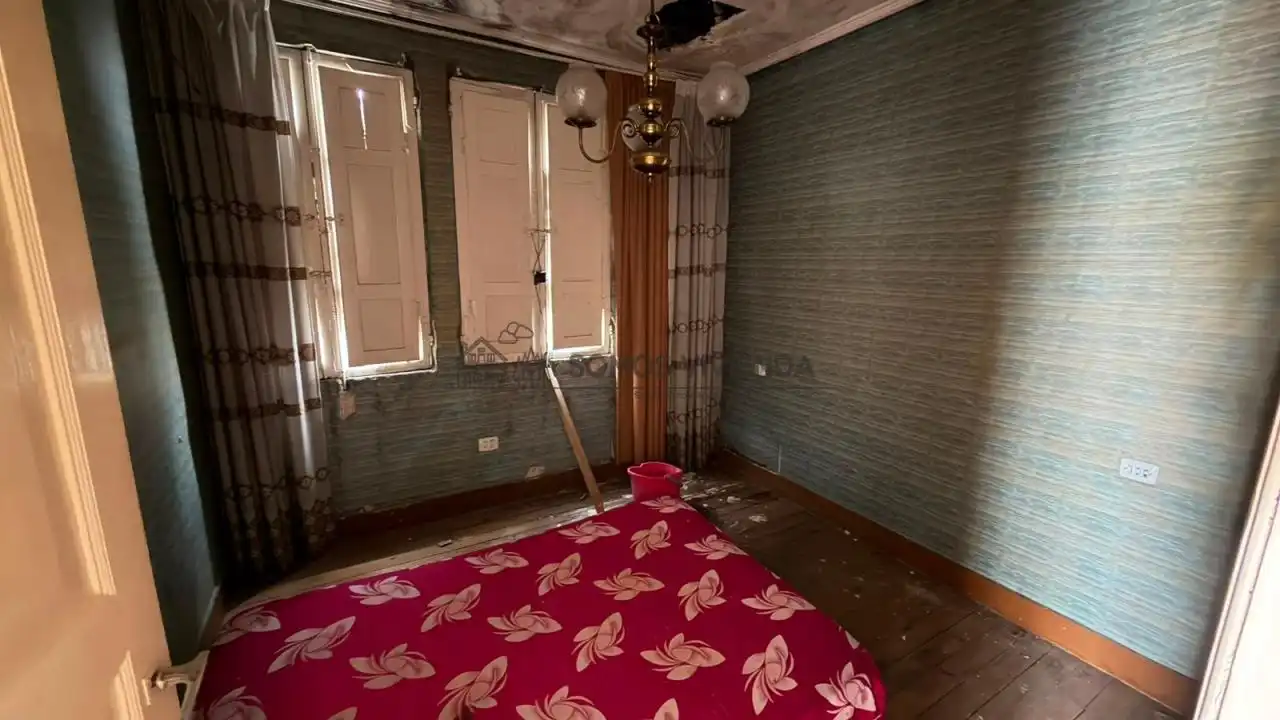 Dormitori de Casa o xalet en venda en Ourense Capital  amb Jardí privat