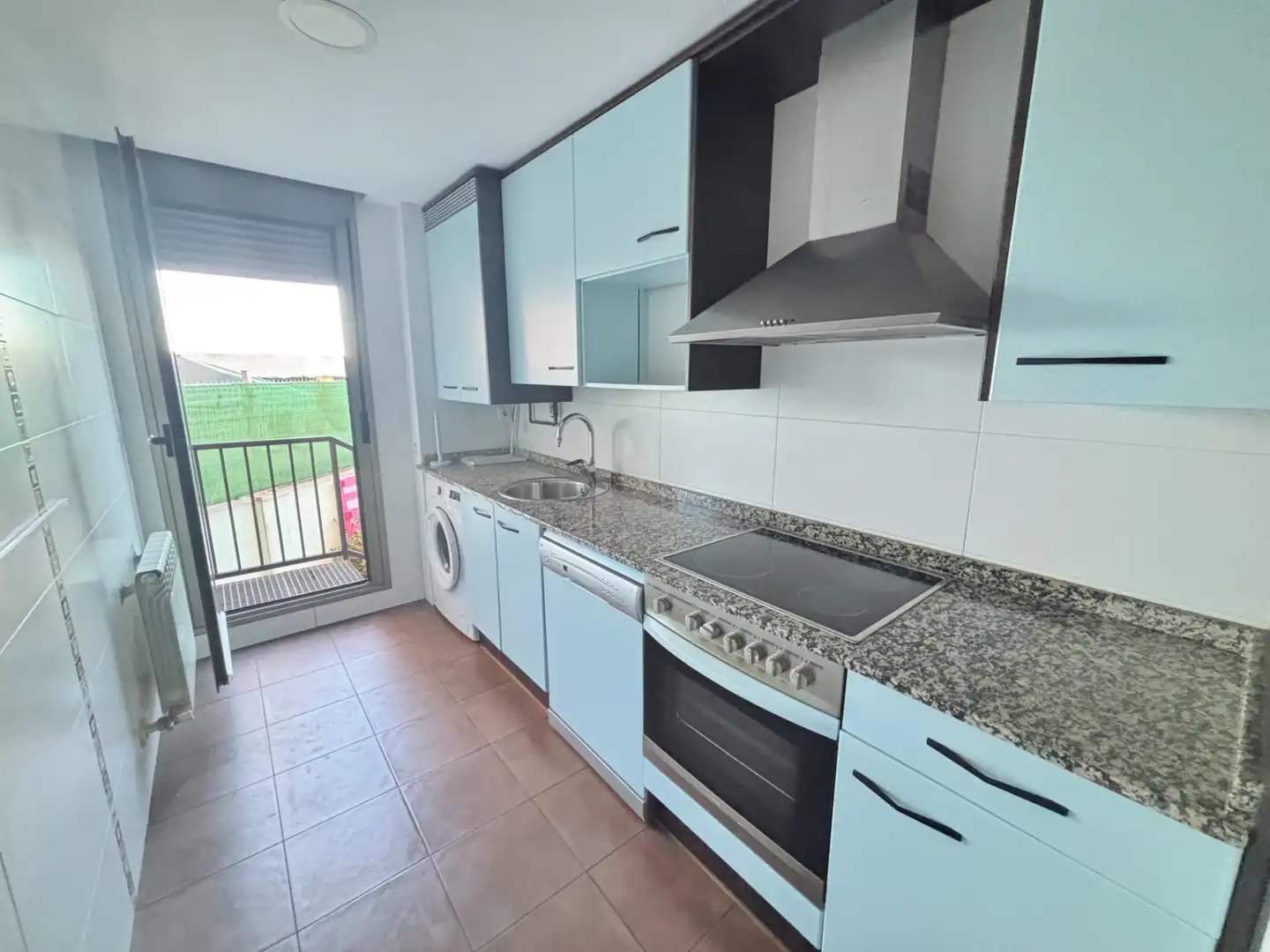 Cocina de Piso en venta en Cadrete con Calefacción, Jardín privado y Trastero