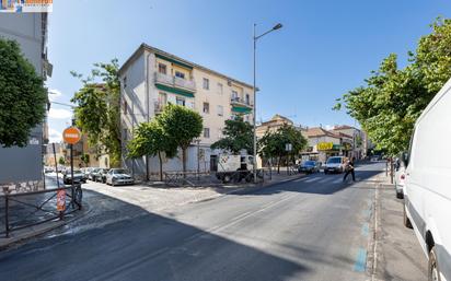 Exterior view of Flat for sale in  Granada Capital