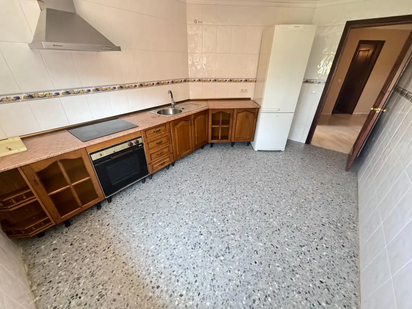 Kitchen of Flat for sale in Dos Hermanas  with Terrace and Storage room