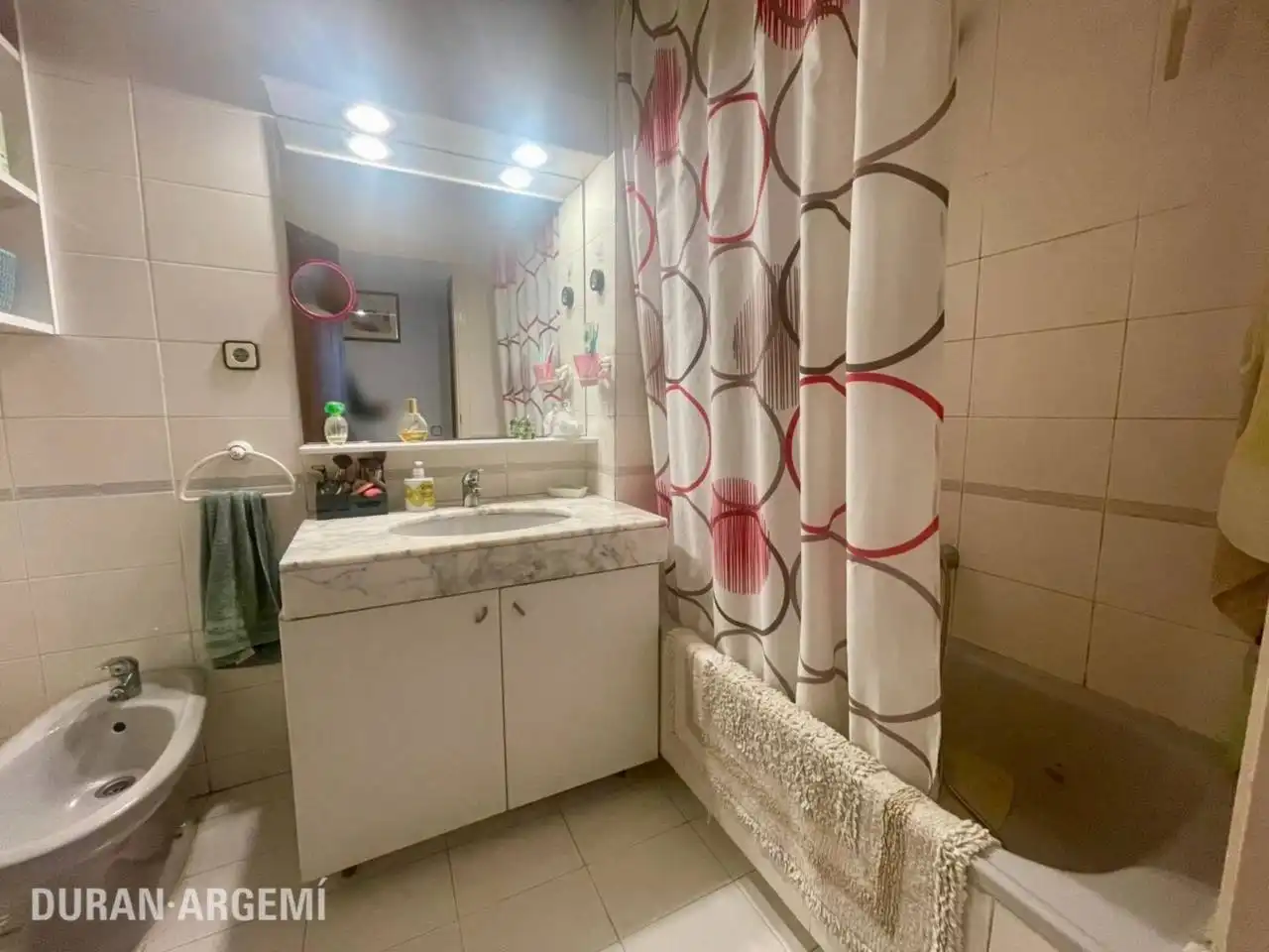 Baño de Piso en venta en Terrassa con Calefacción y Balcón