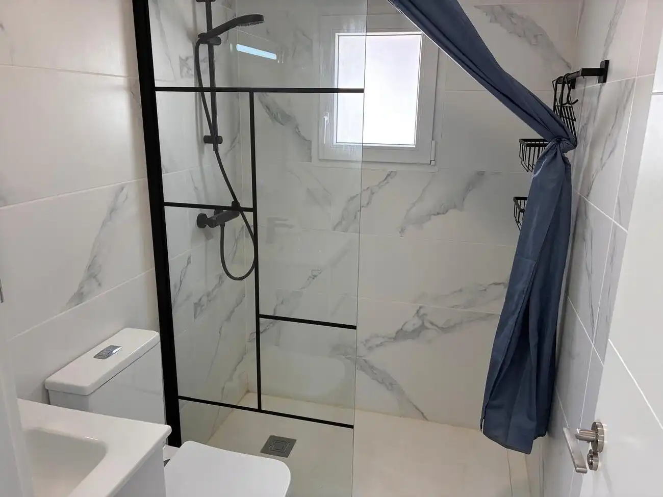 Bathroom of Apartments for sale in Orihuela Costa