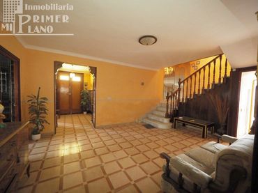 House with pool for sale in Tomelloso