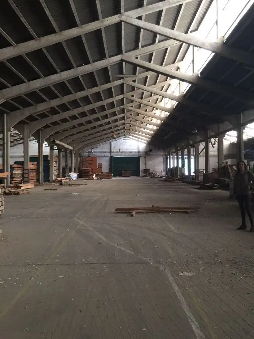 Nau industrial en venda en Carmona