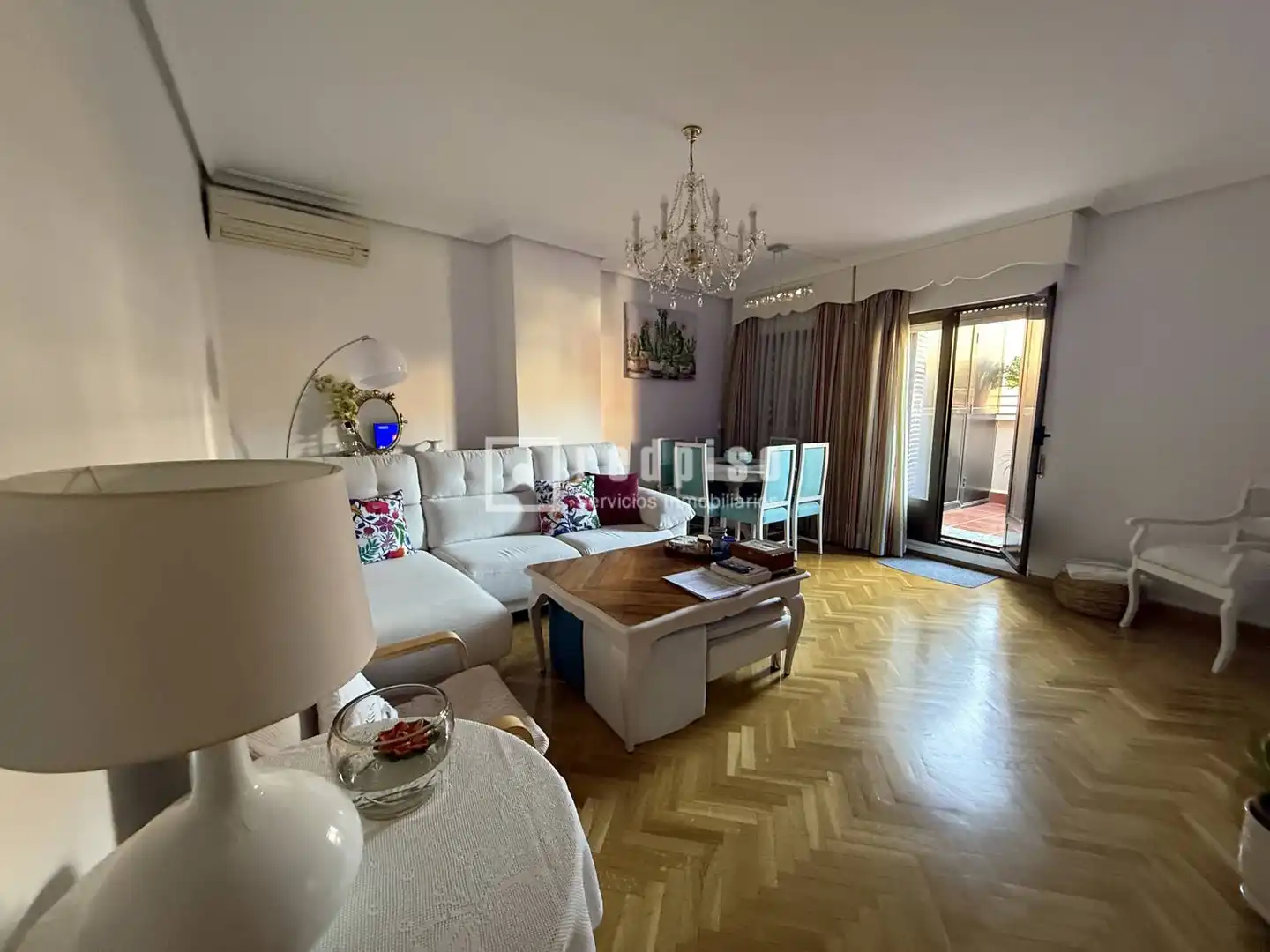 Living room of Flat for sale in Villa de Vallecas