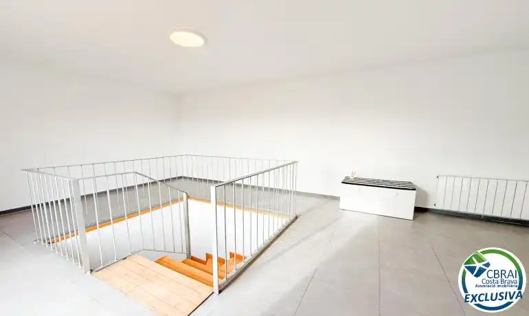 Dúplex en venta en Figueres con Terraza y Piscina comunitaria