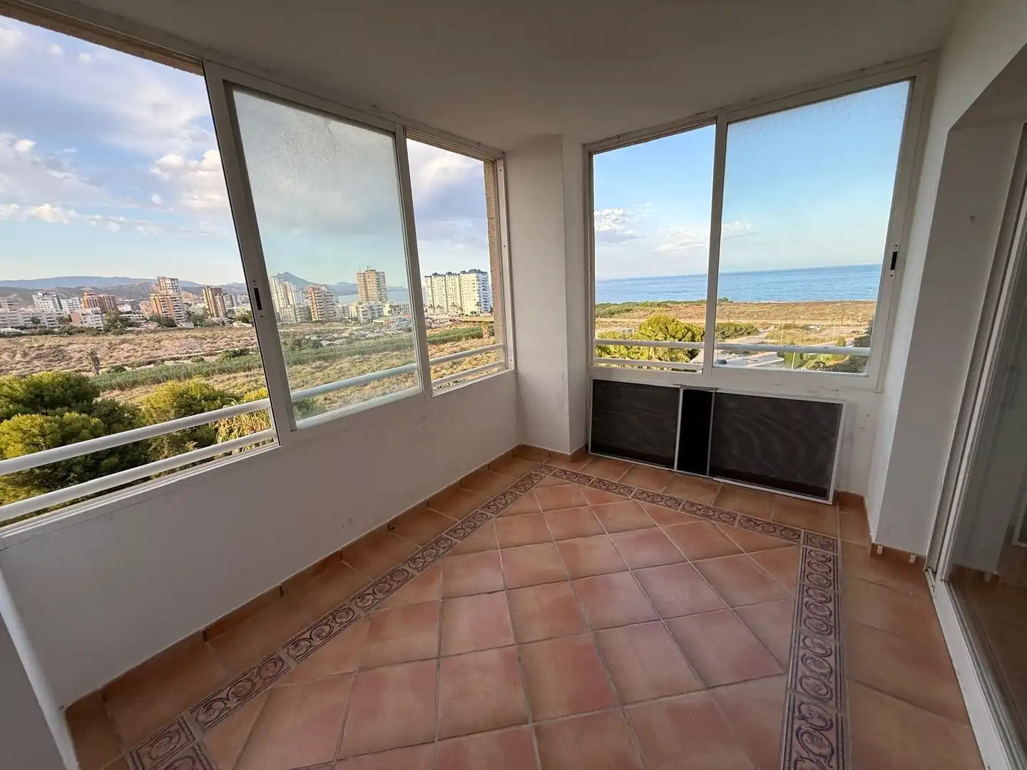 Flat with terrace for sale in Playa Muchavista, imagen 5