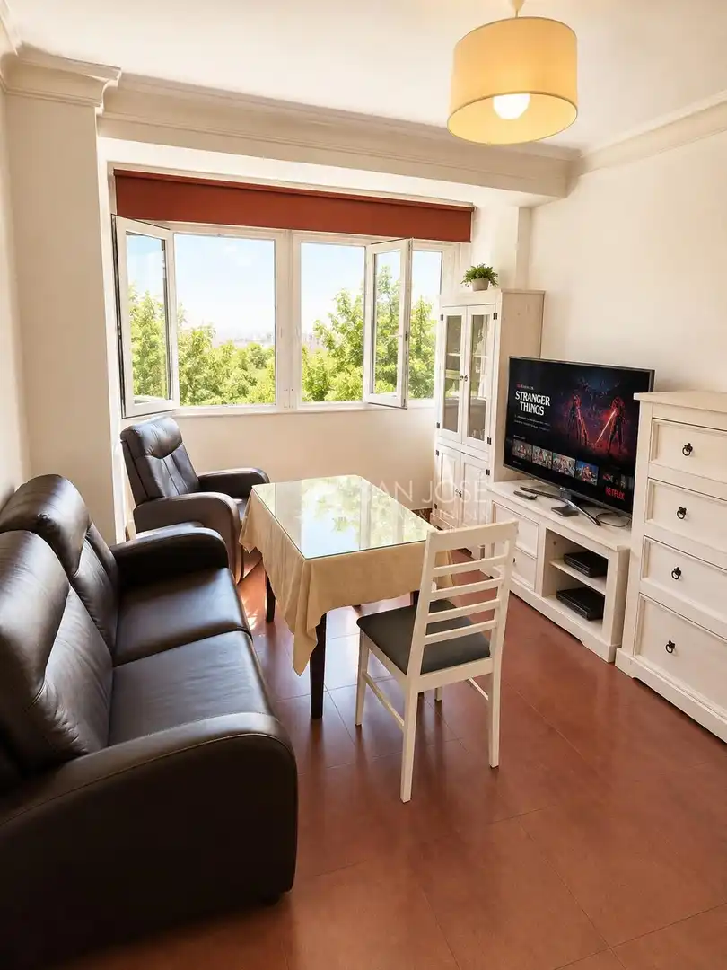 Sala de estar de Piso en venta en Sevilla con Terraza y Alarma