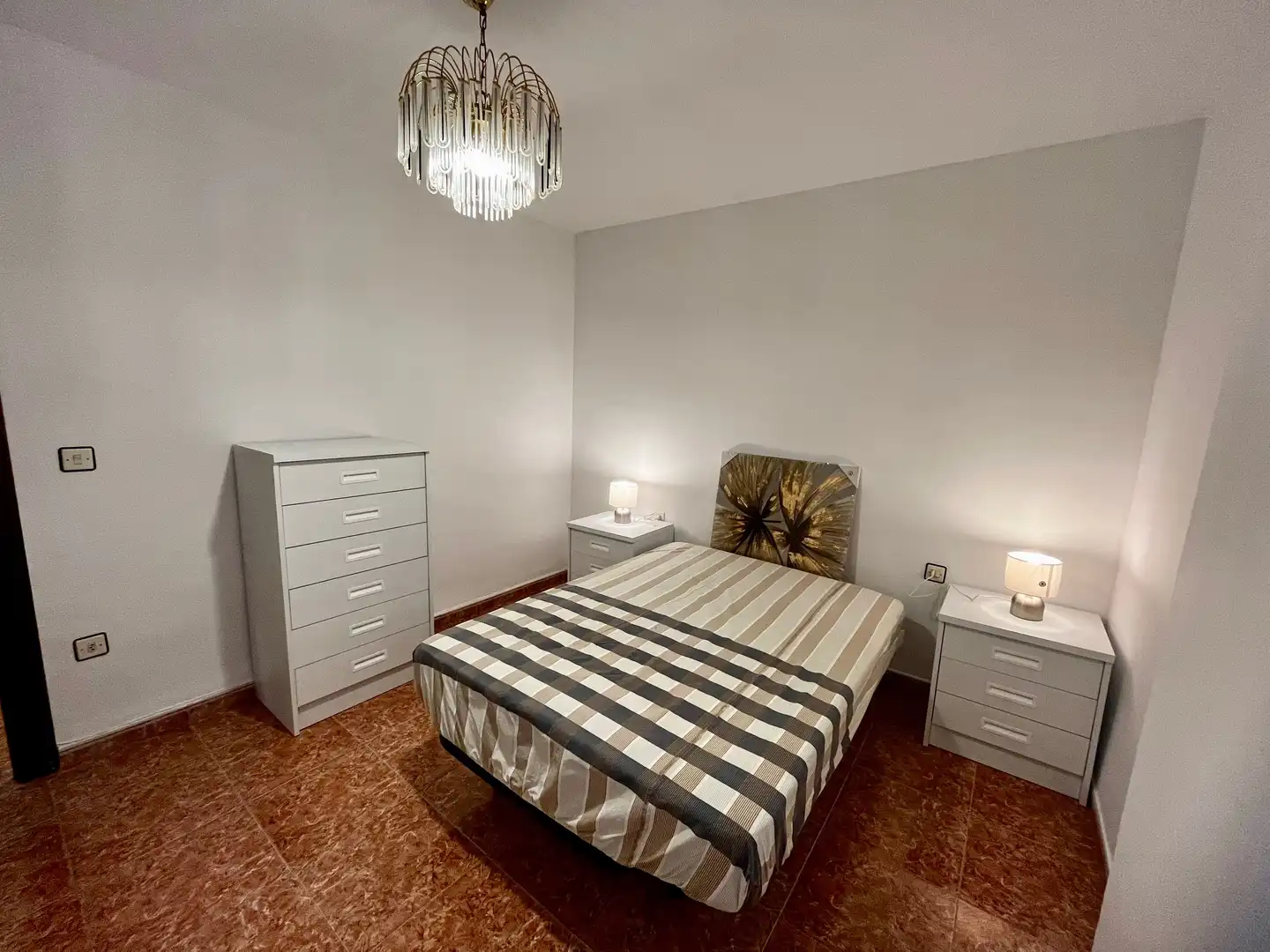 Habitación de Piso de alquiler en Granada con Aire acondicionado, Terraza y Amueblado