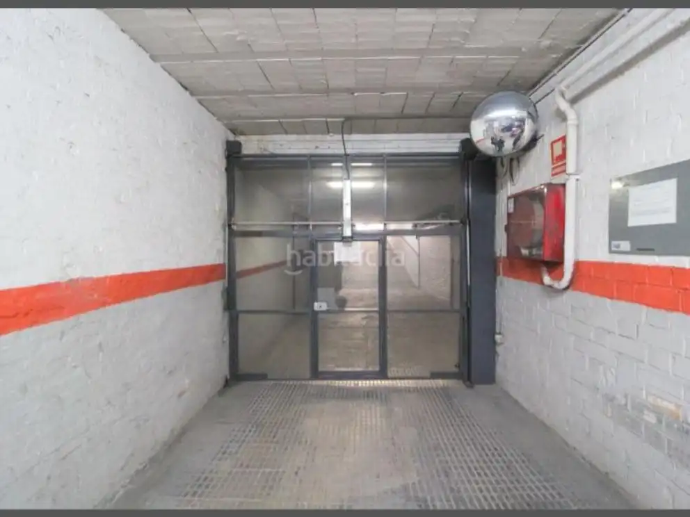 Individual en venta en Carrer de Navarra 38