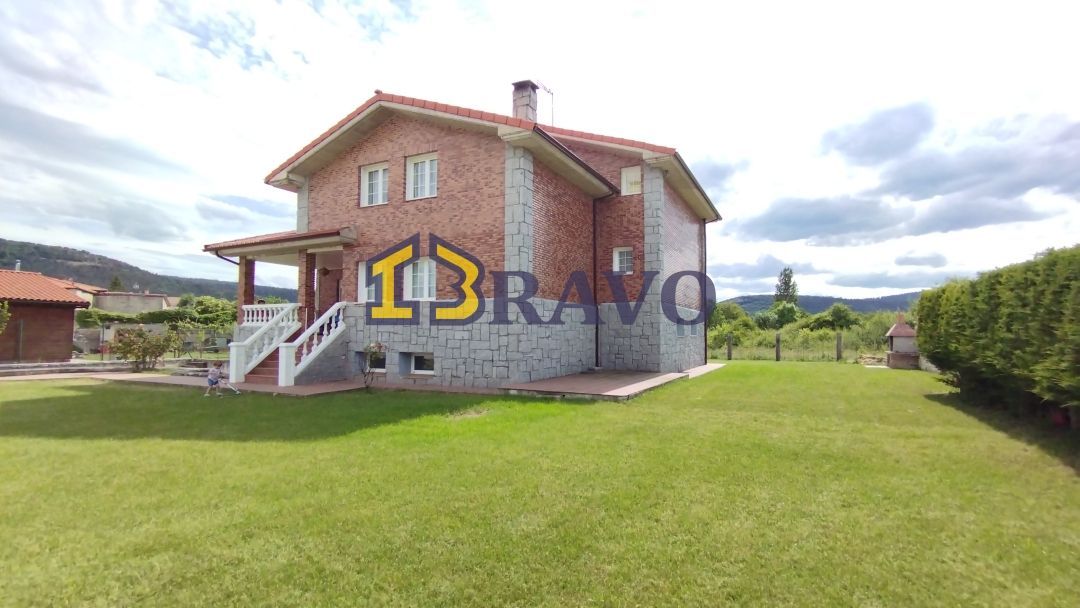 Exterior view of House or chalet for sale in Valle de Losa  with Heating, Private garden and Terrace