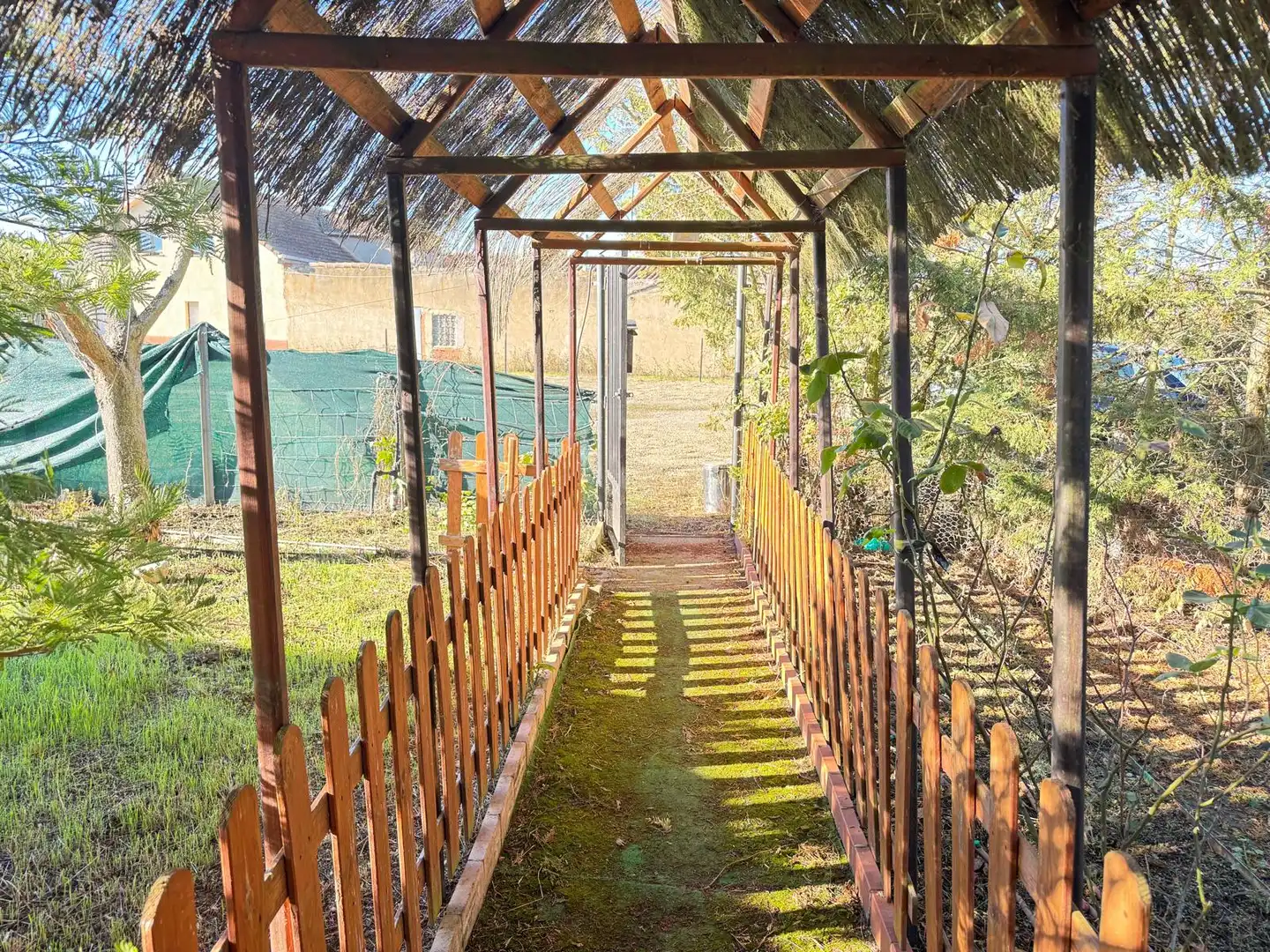 Houses for sale in Mansilla de las Mulas  with Heating, Private garden and Storage room