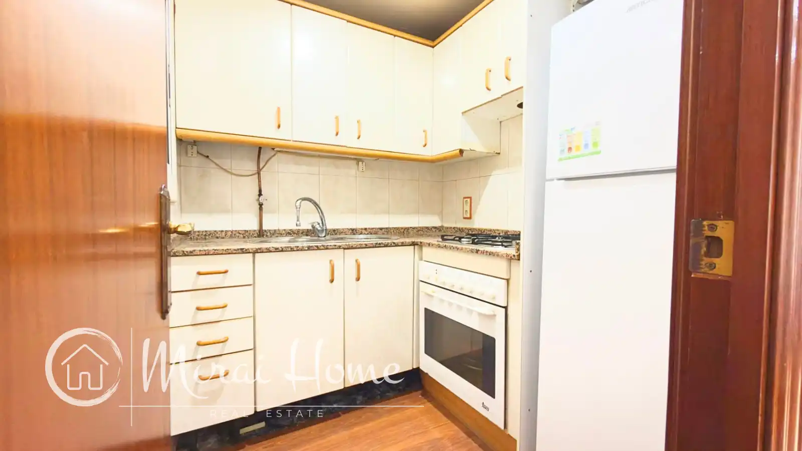 Cuina de Planta baixa en venda en Mollet del Vallès amb Parquet