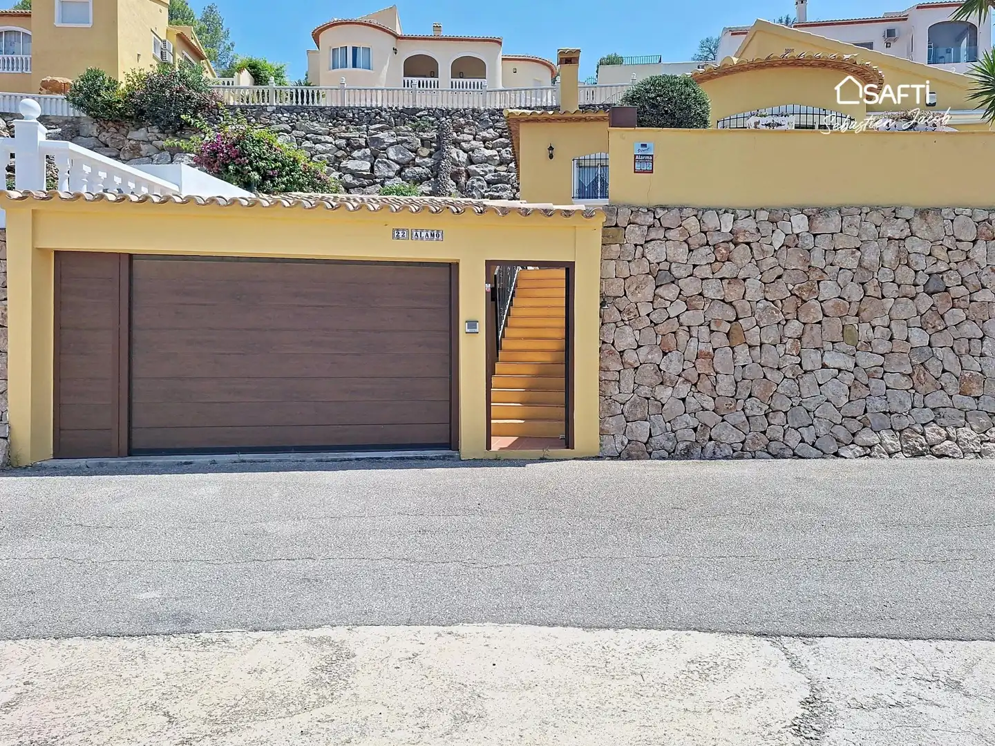 Vista exterior de Casa o xalet en venda en Ador amb Terrassa i Piscina