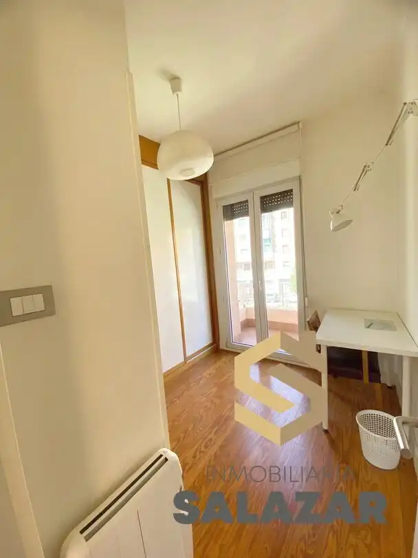 Habitación de Piso de alquiler en Bilbao  con Calefacción, Terraza y Amueblado