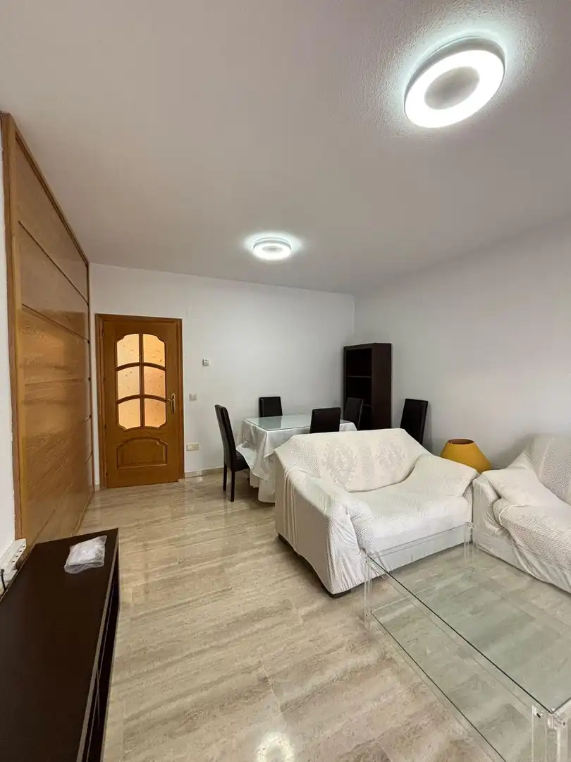 Wohnzimmer von Wohnung zur Miete in Valdepeñas