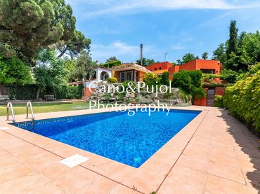 Casa amb piscina en venda a Bellaterra