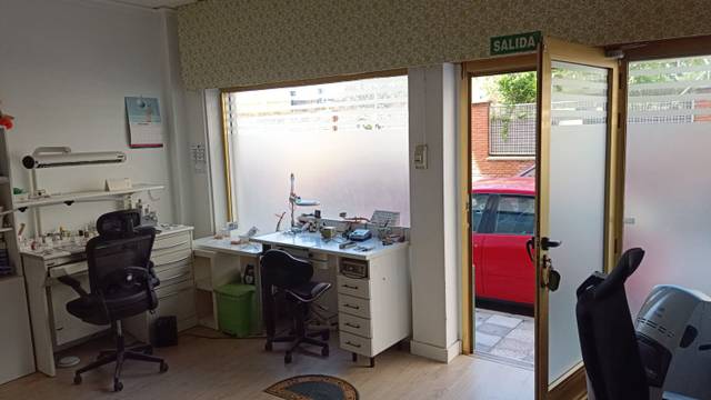 Local comercial en Alquiler en Baños en Feria