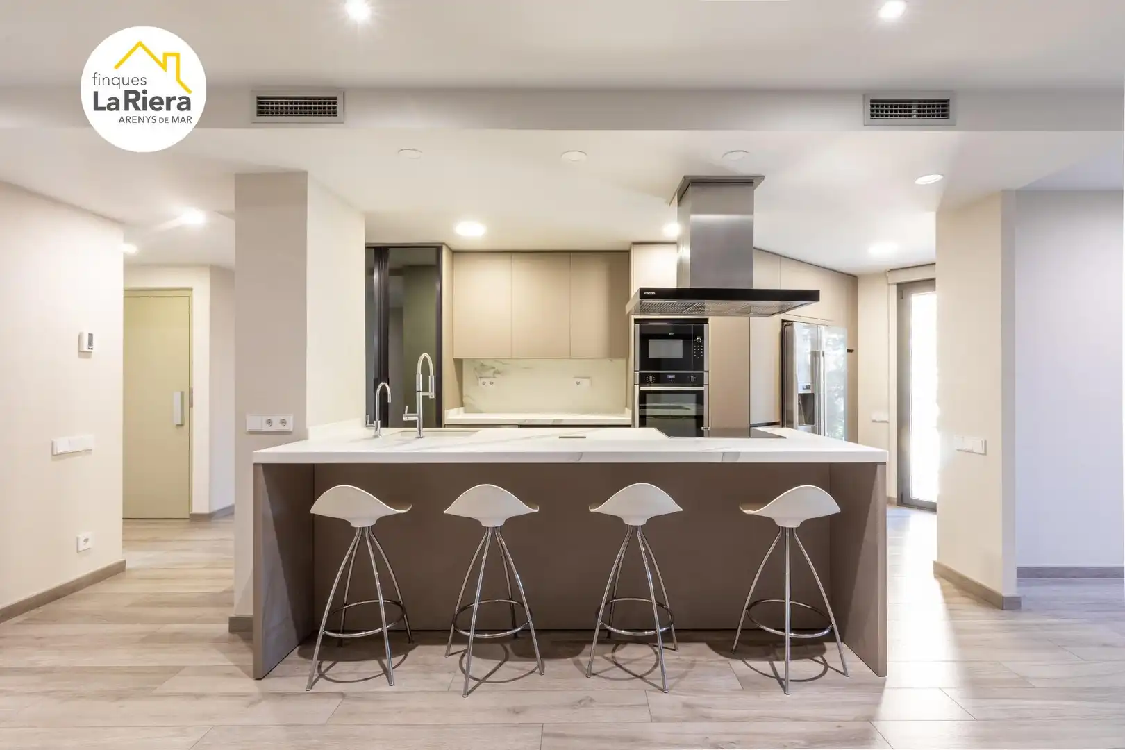 Cocina de Dúplex en venta en Arenys de Mar con Aire acondicionado, Calefacción y Terraza