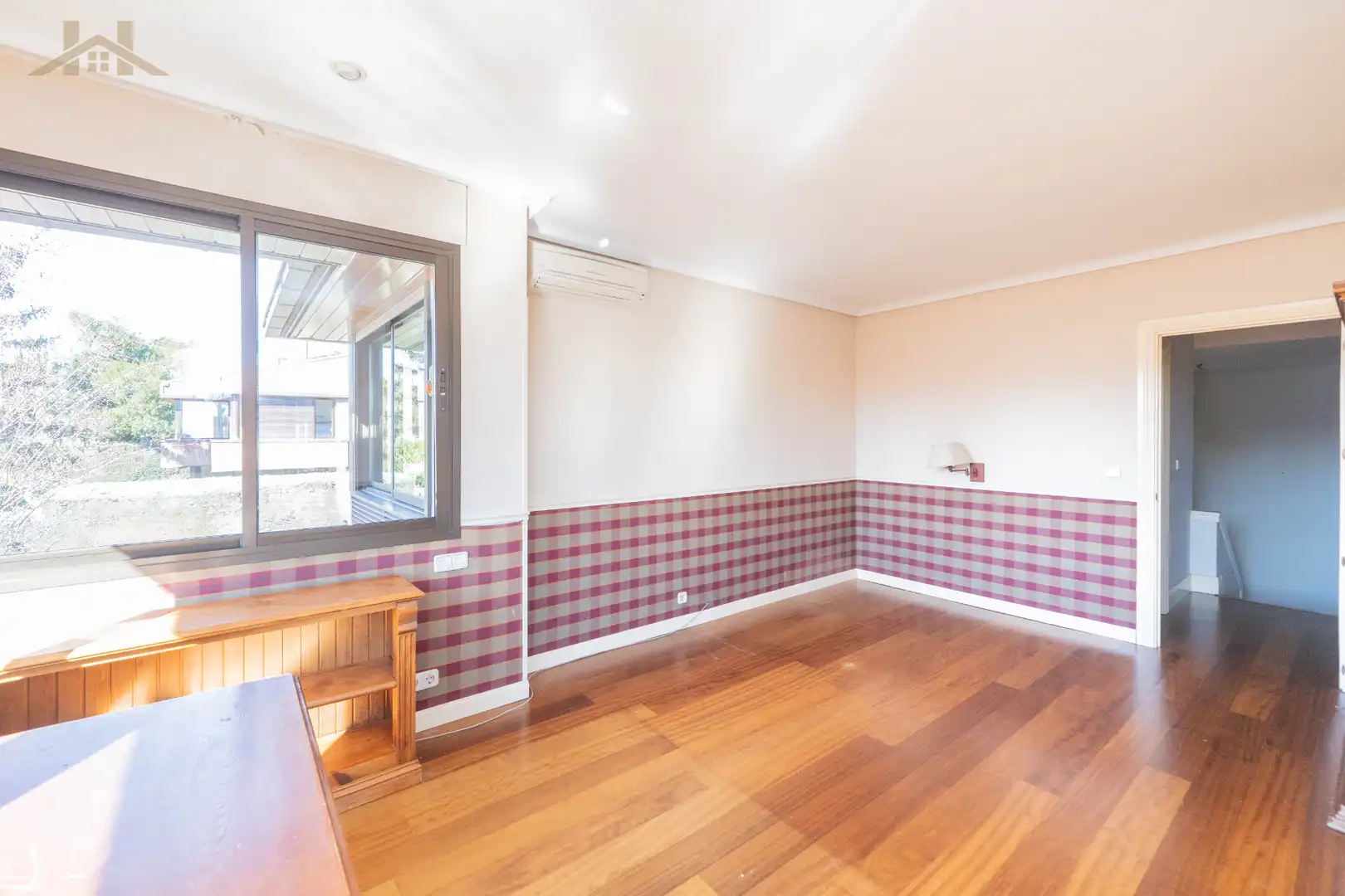 Bedroom of Houses for sale in Majadahonda  with Air Conditioner, Heating and Private garden