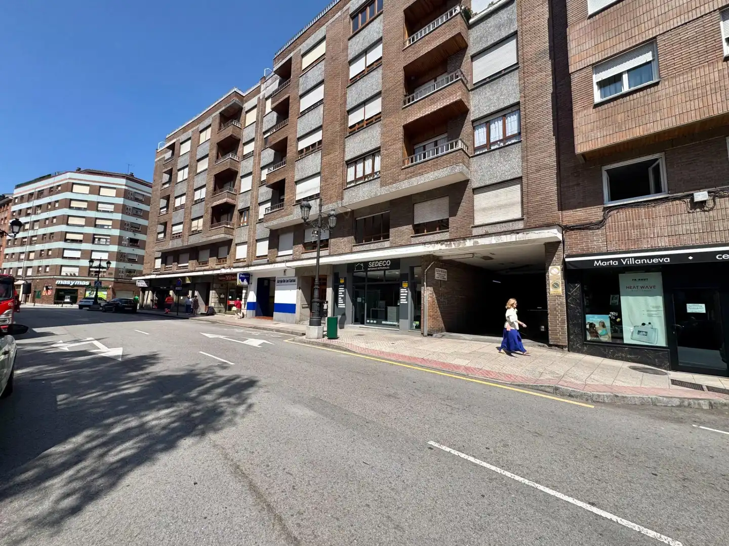 Vista exterior de Pis en venda en Oviedo  amb Calefacció, Traster i Moblat